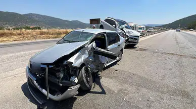 Burdur - Antalya yolunda feci kaza