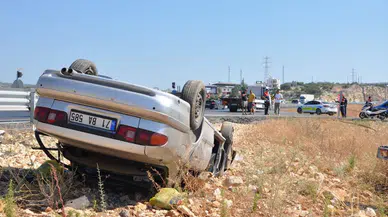 Mersin'de otomobil devrildi: 1 ölü, 1 yaralı