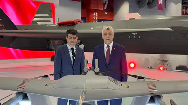 Ticaret Bakanı Ömer Bolat IDEF 2025'i ziyaret etti