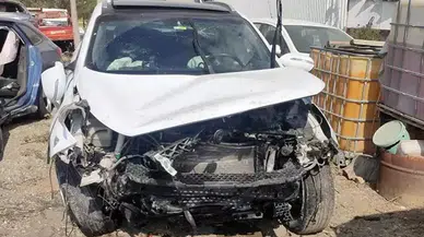 Edirne'de araca ve duvara çarpan otomobil takla attı!