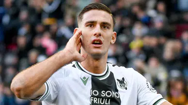 Napoli'nin yeni forveti Lorenzo Lucca oldu