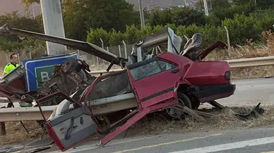 Bursa'da feci kaza! Otomobil bariyerlere saplandı: 1 ölü!