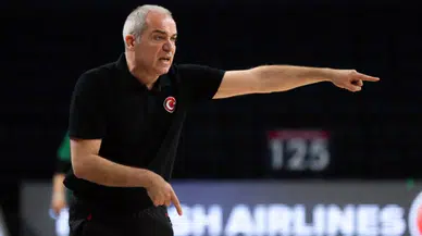 A Milli Kadın Basketbol Takımı'nda başantrenör Ekrem Memnun dönemi sona erdi
