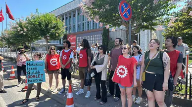 İBB binası önünde zincirli eylem: BELTUR işçilerine destek