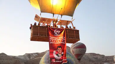 15 Temmuz sabahı Kapadokya'dan Türk bayraklı ve afişli görüntüler!