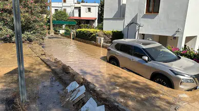 Bodrum’da patlama: Ana su hattı çöktü, evler sular altında kaldı
