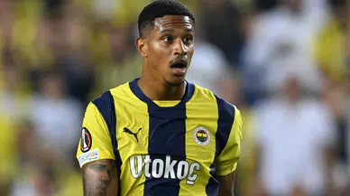 Fenerbahçe, Jayden Oosterwolde'nin sözleşmesini uzattı