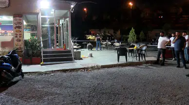 Bağcılar'da kafede oturanlara kurşun yağdı! 3 yaralı