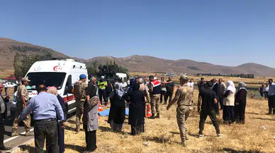 Bingöl'de acı kaza: Otomobilin çarptığı yaya can verdi!