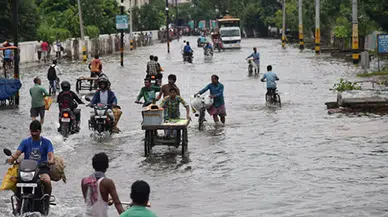 Hindistan'da sel felaketi: Can kaybı 60'a yükseldi!