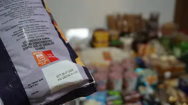 Osmancık’ta zincir marketlerde skandal: Yüzlerce tarihi geçmiş ürün yakalandı