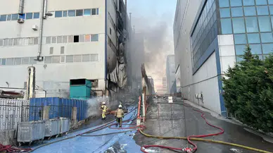 Arnavutköy'de fabrika yangını!