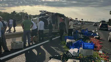 Tekirdağ'da korkunç kaza! Kamyon devrildi, sürücü can verdi