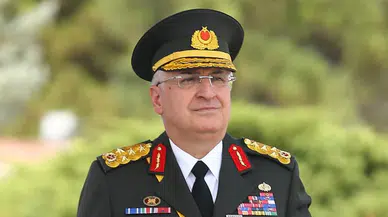 Yaşar Güler, 30 Ağustos Zafer Bayramı’nda Devlet Mezarlığı’nı ziyaret etti