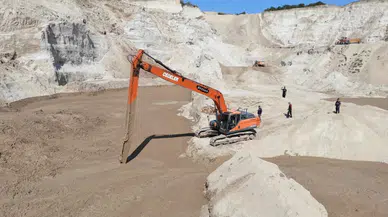 Silivri kum ocağındaki göçükten acı haber: Operatörün cansız bedenine ulaşıldı