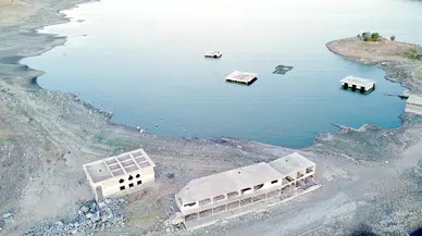 Kuraklık barajları boşalttı: Yozgat’ta eski okullar, evler ve mezarlıklar ortaya çıktı