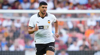 Köln, Valencia’dan Cenk Özkacar’ı kiralık olarak kadrosuna kattı