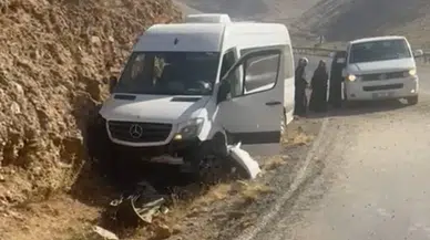 Van'da minibüsün frenleri boşaldı: 18 yolcu ölümden döndü!
