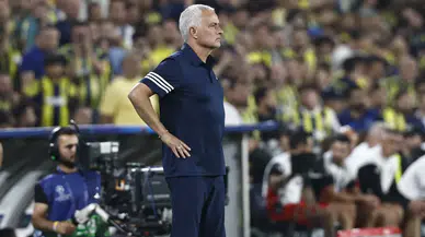 Jose Mourinho'nun ilk yarı bitmeden soyunma odasına gitme sebebi belli oldu