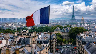 Fransa'nın 14 eyaletinde kırmızı alarm: Aşırı sıcaklar hayatı felç etti!