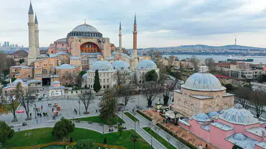 Turist kılığındaki şüpheli Ayasofya'yı kundaklamaya kalktı!