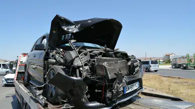 Aksaray’da kavşakta feci kaza: 2’si çocuk 5 yaralı