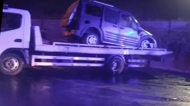 Tuzla'da feci kaza! Otomobil, ters yöne geçerek dehşet saçtı: 5 yaralı
