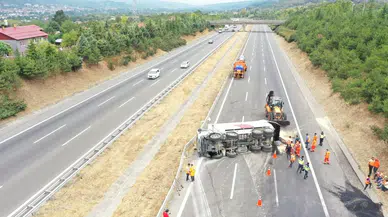 Bolu Dağı'nda İstanbul yönü ulaşıma kapandı