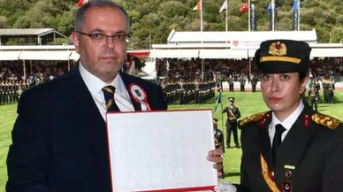 15 Temmuz kahramanı Ömer Halisdemir’in kızı Elif Nur teğmen oldu