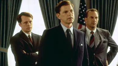 Yakın Tehlike filminin konusu ne? Oyuncu kadrosunda kimler yer alıyor?