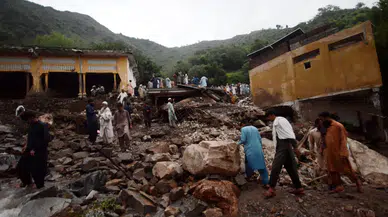 Pakistan'da muson yağmuru faciası: Can kaybı 706'ya yükseldi