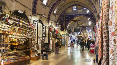 Kapalıçarşı’da kaçakçılık operasyonu: 40 kişi gözaltına alındı!