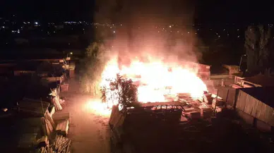 Erzincan'da Keresteciler Sitesinde feci yangın!