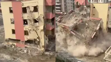 Depremde zarar gören bina yıkıldı