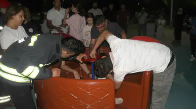 Oyun parkında dehşet! Çocuğun ayağına vida saplandı