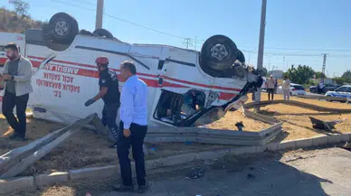 Ambulans takla attı: 2'si ağır 7 yaralı
