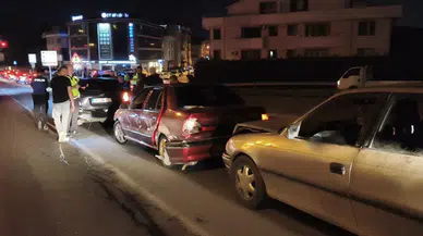 Düzce'de zincirleme kaza: 3 araç çarpıştı!