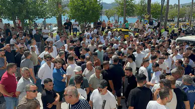 Marmaris’te Kapalıçarşı esnafı cezaları protesto etti!