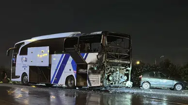 Ümraniye'de yolcu otobüsü alev alev yandı