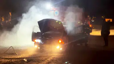 Tekirdağ'da panik anları: Park halindeki otomobil alev aldı