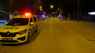 Malatya'da dehşet anları! Dönercide bıçaklı kavga kanlı bitti: 2 yaralı!