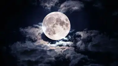 9 Ağustos 2025 Kova Dolunayı: Gökyüzünde duygusal ve zihinsel dönüşüm