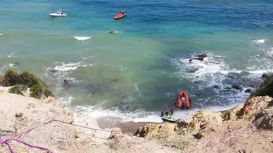 Beykoz'da kayalıklarda mahsur kalan 4 genç kurtarıldı