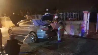 Hatay'da kundaklanan otomobil küle döndü!