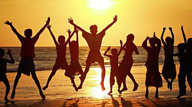 Hayal kurmak sınıfsal mıdır? 'Uluslarası Gençlik Günü'nde Türkiye gençlerine bakış...