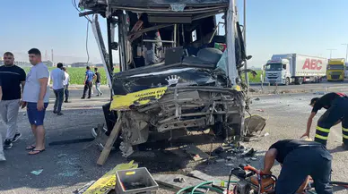 Mardin'de halk otobüsü ile tır çarpıştı: 10 yaralı!