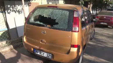 Ümraniye'de patlama: Ev ve araçlar zarar gördü!