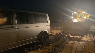 Kırıkkale'de sağanak yağış hayatı felç etti: Dereler taştı!