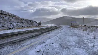 Erzurum'un yüksek kesimlerinde kar yağışı gerçekleşti!