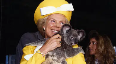 Sarayda bayraklar yarıya indi: Kent düşesi hayatını kaybetti